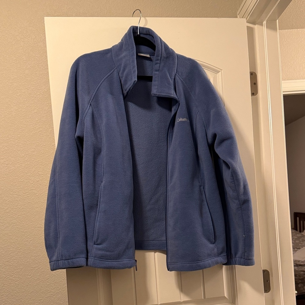 Columbia women’s  Soft Blue Fleece Jacket